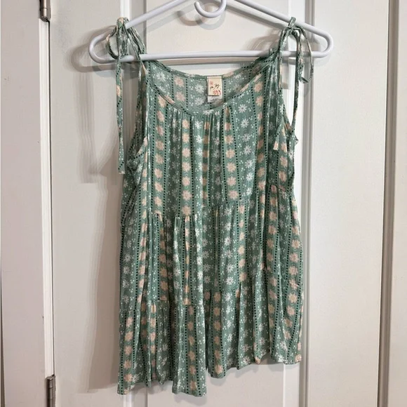 Fifth Ray Green Floral Tiered Tank Boho - Picture 8 of 8